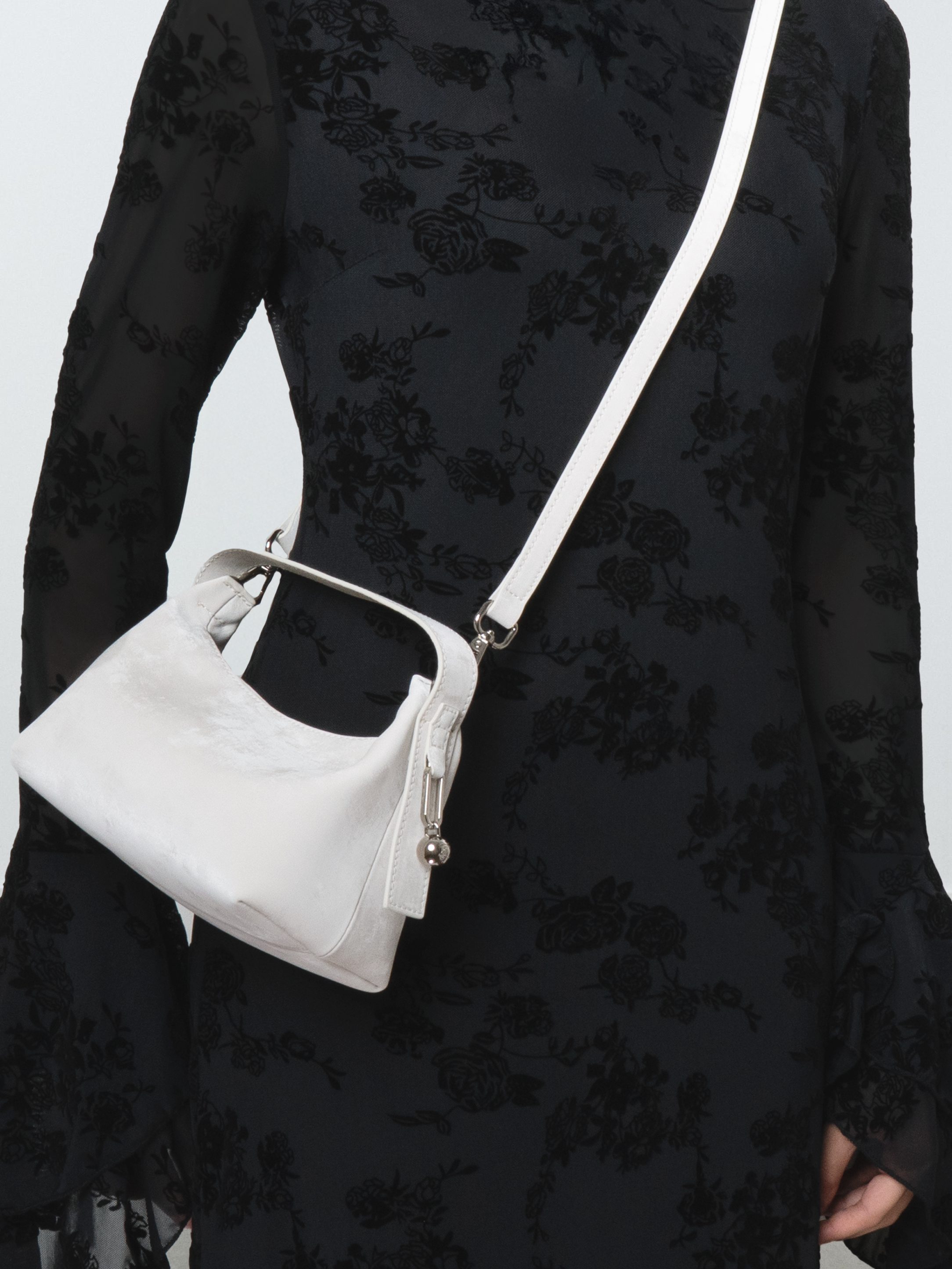 model-jood-white-bag-shots4